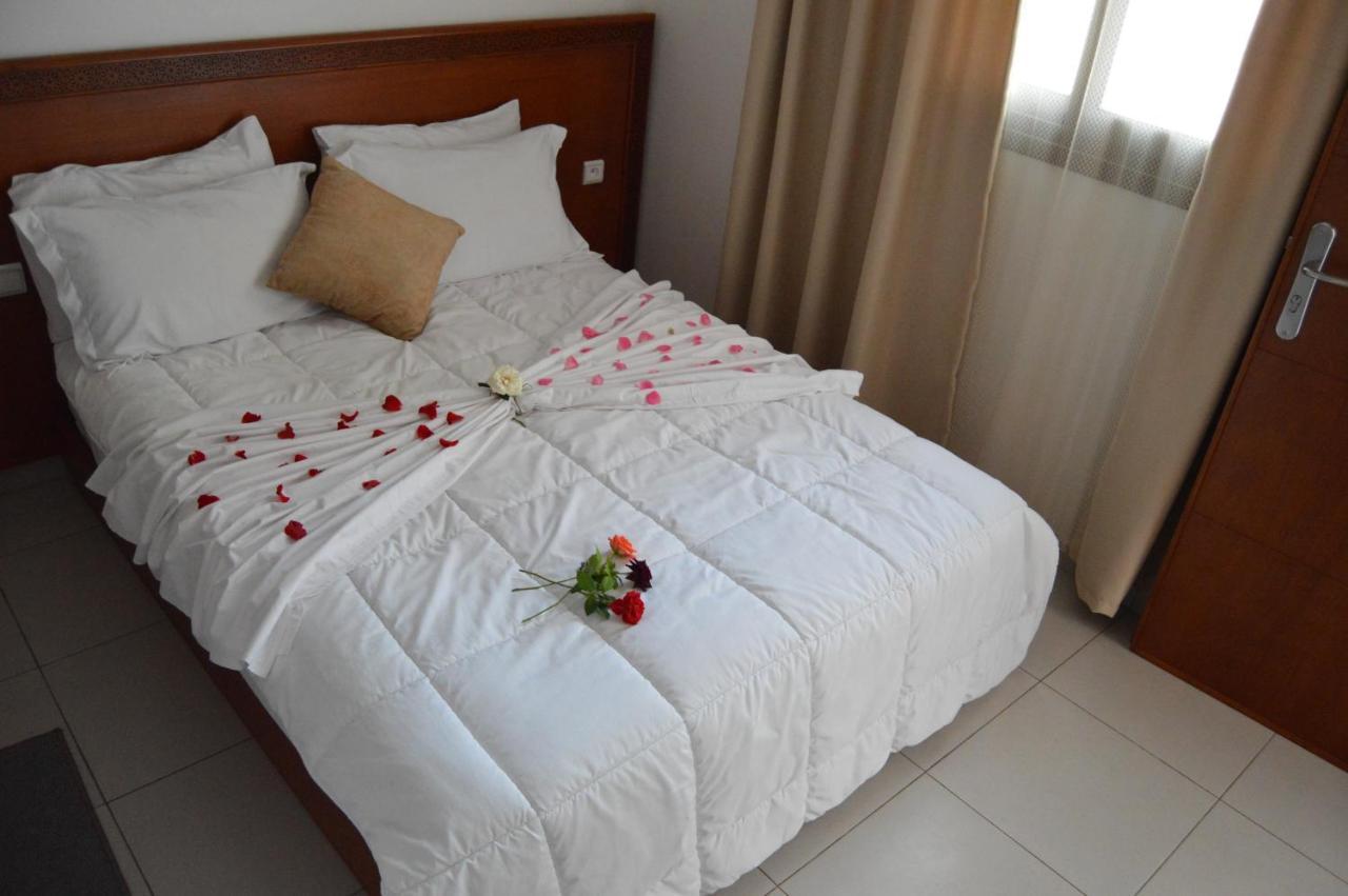 Hotel Zahrat Souss -อิเนซเกน ภายนอก รูปภาพ