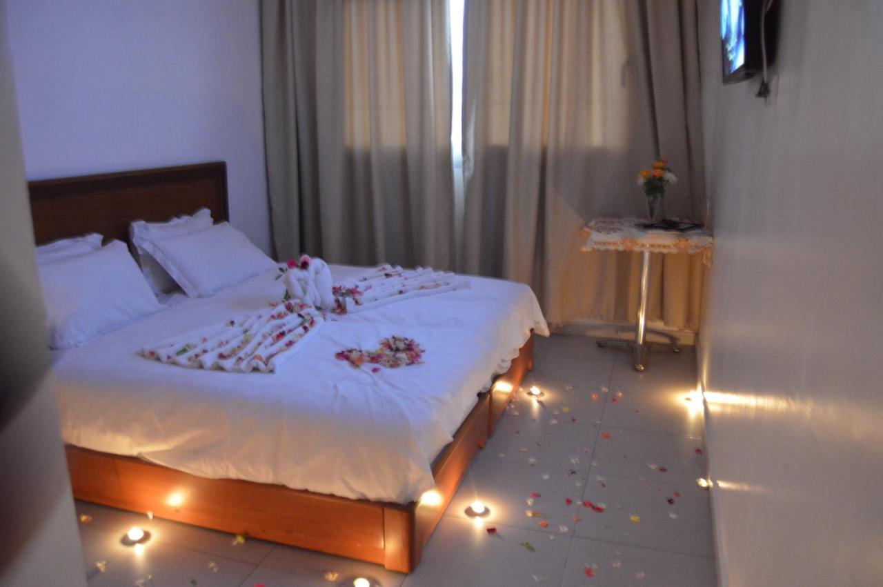 Hotel Zahrat Souss -อิเนซเกน ภายนอก รูปภาพ