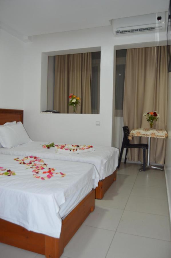 Hotel Zahrat Souss -อิเนซเกน ภายนอก รูปภาพ